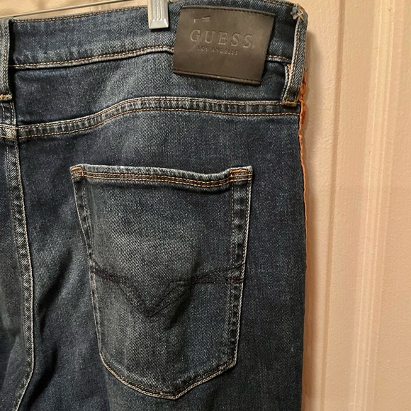 GUESS Men’s Distressed Utility Fit Denim Jeans. Sz 38X32. - Picture 5 of 9